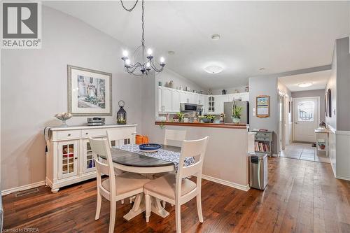 24 Griffiths Drive Unit# 9, Paris, ON - Indoor Photo Showing Dining Room