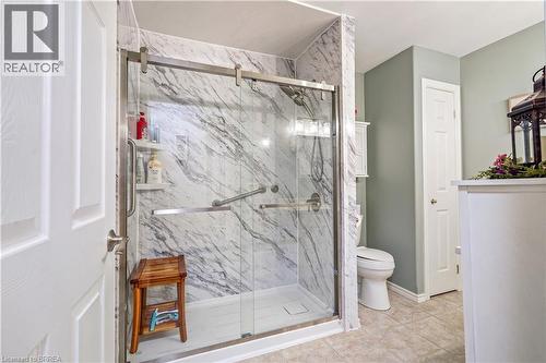 24 Griffiths Drive Unit# 9, Paris, ON - Indoor Photo Showing Bathroom