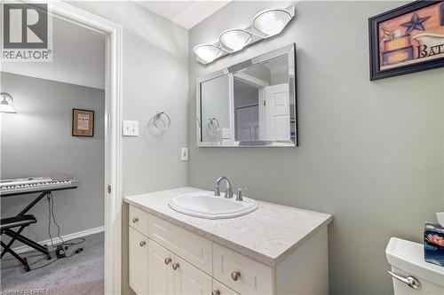 24 Griffiths Drive Unit# 9, Paris, ON - Indoor Photo Showing Bathroom