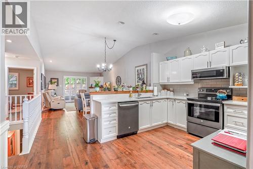 24 Griffiths Drive Unit# 9, Paris, ON - Indoor Photo Showing Kitchen