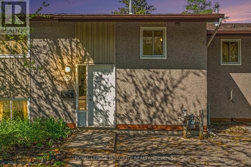 106 - 200 WOODFIELD DRIVE  Ottawa, ON K2G 3W8
