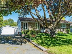 55 OVERLAKE DRIVE  Ottawa, ON K2E 5V4