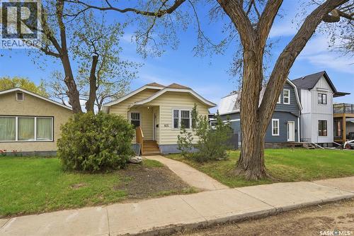 825 L Avenue S, Saskatoon, SK - Outdoor