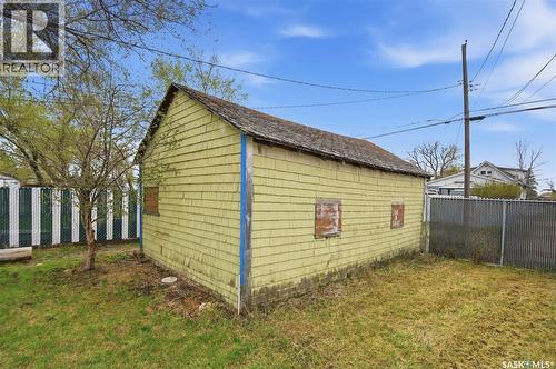 825 L Avenue S, Saskatoon, SK - Outdoor