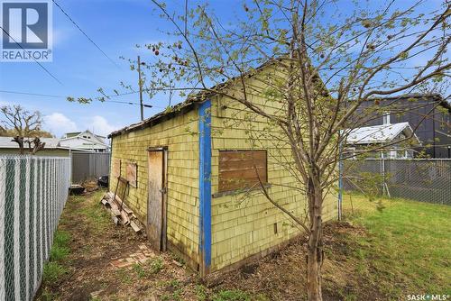 825 L Avenue S, Saskatoon, SK - Outdoor