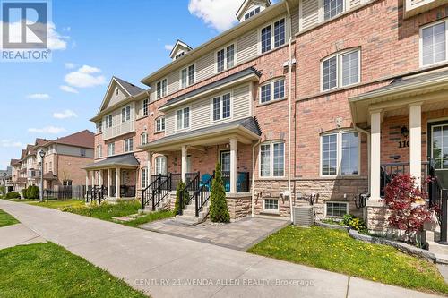 112 GOSS LANE  Ajax, ON L1Z 0K9