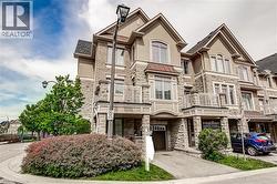 2435 GREENWICH Drive Unit# 35 Oakville, ON L6M 0S4
