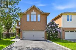 2123 GRAND RAVINE DRIVE  Oakville, ON L6H 6B4