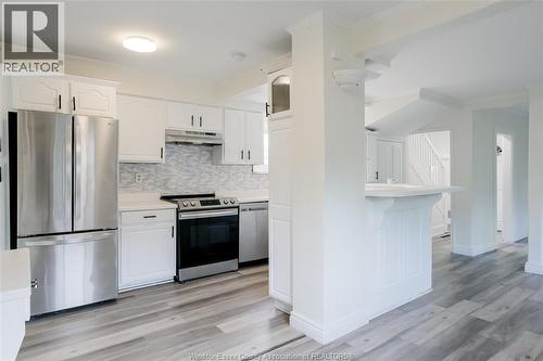 1054 Glidden, Windsor, ON - Indoor Photo Showing Kitchen