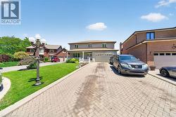 10 SKYE Court Hamilton, ON L8G 4R6