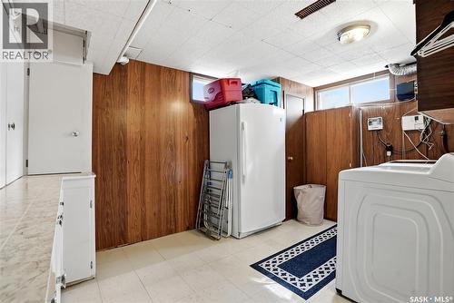 1918 Ewart Avenue, Saskatoon, SK - Indoor Photo Showing Laundry Room