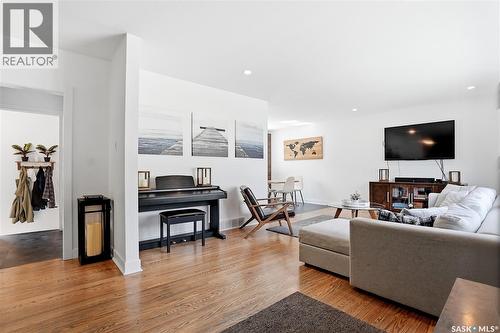 1918 Ewart Avenue, Saskatoon, SK - Indoor Photo Showing Living Room