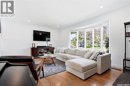 1918 Ewart Avenue, Saskatoon, SK - Indoor Photo Showing Living Room