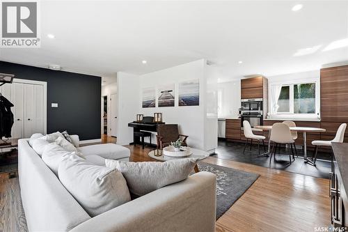 1918 Ewart Avenue, Saskatoon, SK - Indoor Photo Showing Living Room
