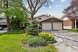 232 BEATRICE STREET W  Oshawa (Centennial), ON L1G 7M9