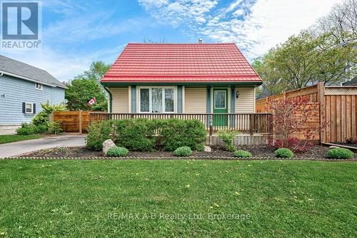 304 DOUGLAS STREET W  Stratford, ON N5A 5R3