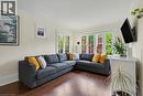 30 Province Street S, Hamilton, ON  - Indoor Photo Showing Living Room 