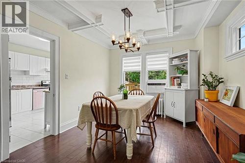 30 Province Street S, Hamilton, ON - Indoor Photo Showing Dining Room