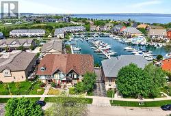43 SUNVALE PLACE Hamilton, ON L8E 4Z6