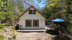 102 THOMPSON AVENUE Native Leased Lands, ON N0H 2G0