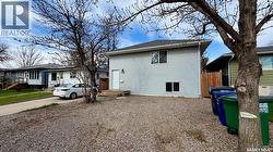 215 V AVENUE N  Saskatoon, SK S7L 3E5