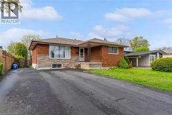 46 BEACONSFIELD Drive  Hamilton, ON L8T 2W9