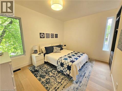Queen size bed shown - 18 Alanson Street, Hamilton, ON 