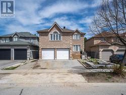 66 STONEYBROOK CRESCENT Barrie, ON L4N 0A6