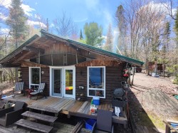 326 Ch. du Lac-Gordon Témiscaming, QC J0Z 3R0