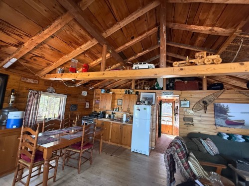 Cuisine - 326 Ch. Du Lac-Gordon, Témiscaming, QC 