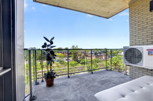 Balcon - 307-245 Ch. Bates, Mont-Royal, QC - Outdoor With Exterior