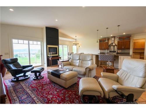 2 Dunhams Wharf Rd, Kingston, NB 