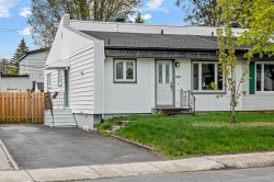 3820 Rue Pincourt  Québec (La Haute-Saint-Charles), QC G2B 2E3