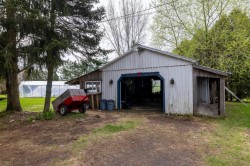 Garage - 