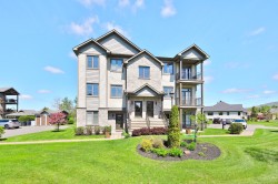 201-860 Rue du Violoneux Bromont, QC J2L 0G8