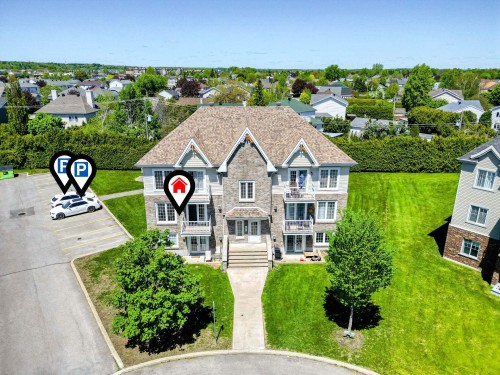 Photo aérienne - 4-330 Place Larose, Mascouche, QC - Outdoor With Facade