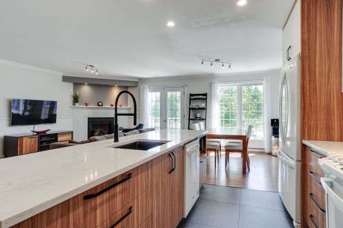 Cuisine - 4-330 Place Larose, Mascouche, QC - Indoor Photo Showing Kitchen