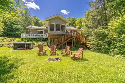 Back of Structure - 7005 Imp. Du Lac-Carré, Sainte-Agathe-Des-Monts, QC - Outdoor