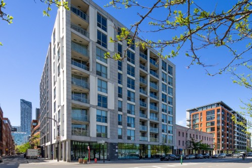210-711 Rue de la Commune O.  Montréal (Ville-Marie), QC H3C 0P1