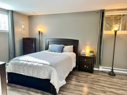 Chambre à coucher principale - 215 Rue Cliche, Québec (Charlesbourg), QC - Indoor Photo Showing Bedroom