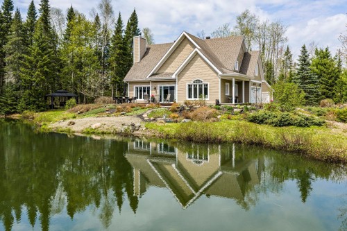 Façade - 71 Rue De La Rivière, Sainte-Catherine-De-Hatley, QC - Outdoor With Body Of Water