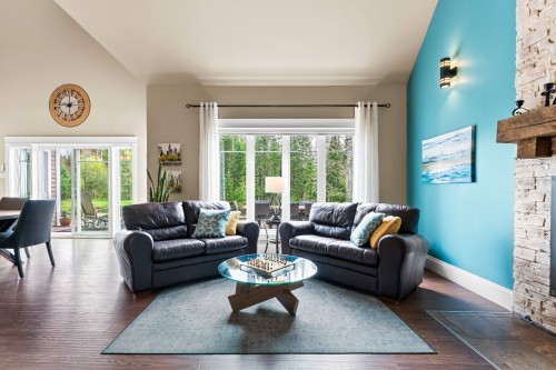 Salon - 71 Rue De La Rivière, Sainte-Catherine-De-Hatley, QC - Indoor Photo Showing Living Room With Fireplace