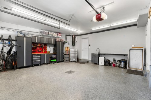 Garage - 71 Rue De La Rivière, Sainte-Catherine-De-Hatley, QC - Indoor Photo Showing Garage