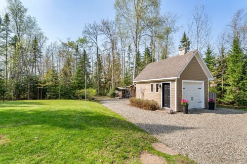 Grange - 71 Rue De La Rivière, Sainte-Catherine-De-Hatley, QC - Outdoor