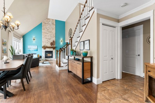 Vue d'ensemble - 71 Rue De La Rivière, Sainte-Catherine-De-Hatley, QC - Indoor Photo Showing Dining Room With Fireplace