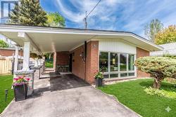 126 ROEBUCK DRIVE Toronto, ON M1K 2H8