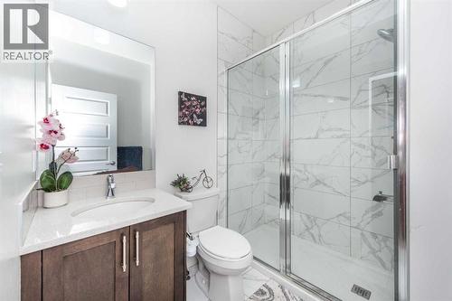 Main floor full washroom - 32 Saddlestone Way Ne, Calgary, AB 