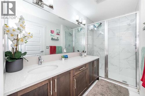 32 Saddlestone Way Ne, Calgary, AB 