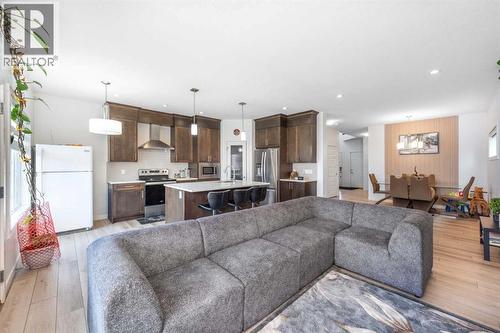 32 Saddlestone Way Ne, Calgary, AB 