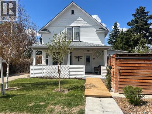 205 3Rd Avenue, Harris, SK - Outdoor